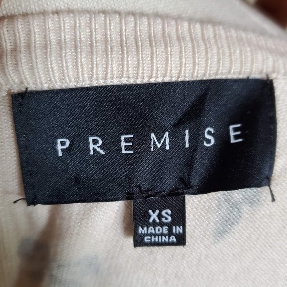 Vintage inspired Premise tan sweater w/ bow print - Picture 7 of 10